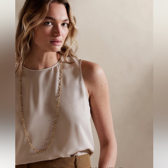 BANANA REPUBLIC Chain Link Necklace in SILVER (Also available in Gold!) - Picture 3 of 5